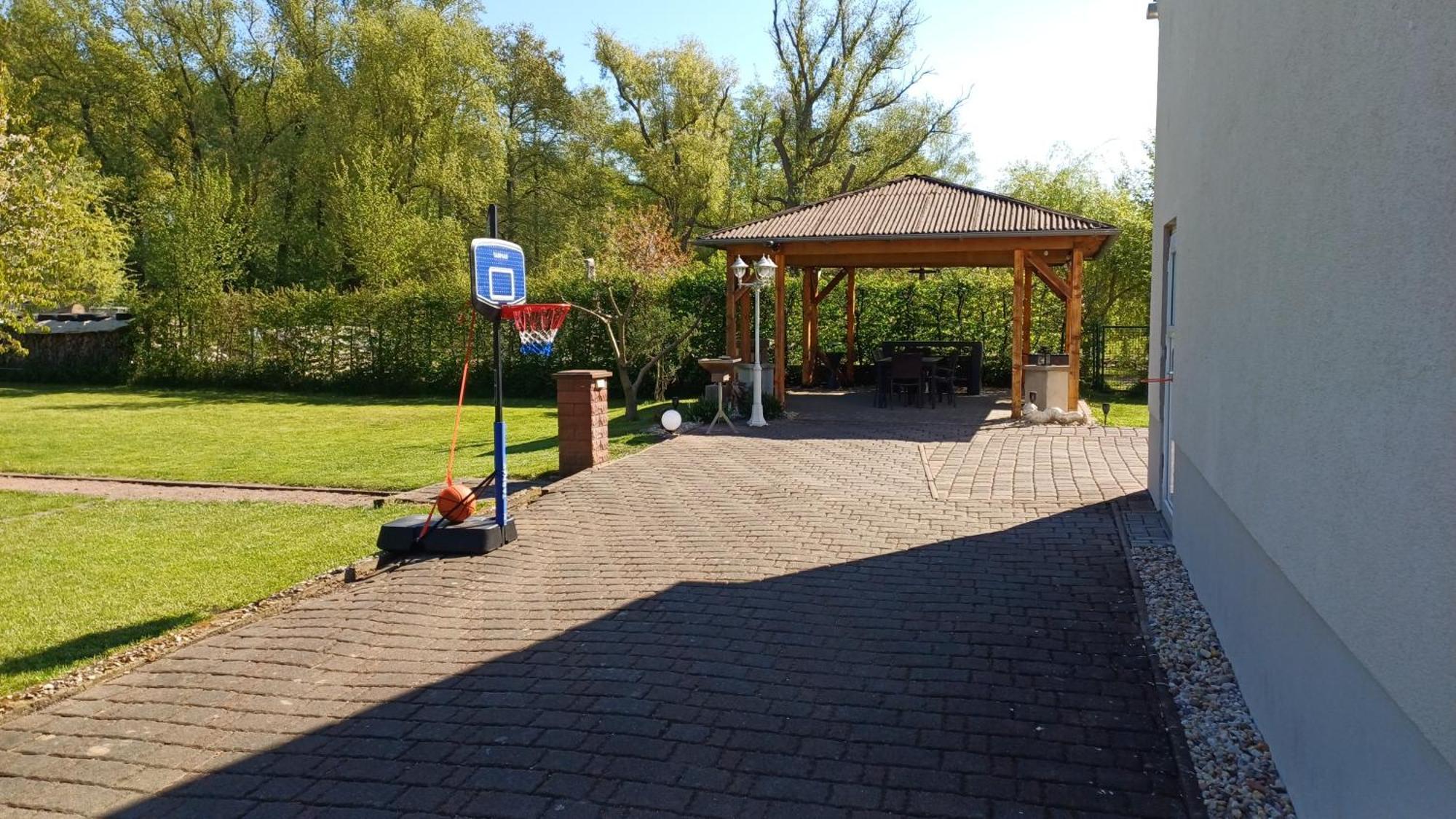Ferienhaus Undine Mit E-Auto-Ladestation Oranienbaum-Woerlitz Exterior photo